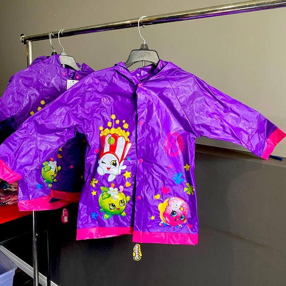 Shopkins Raincoat BNWT. Varies sizes! - Picture 1 of 2